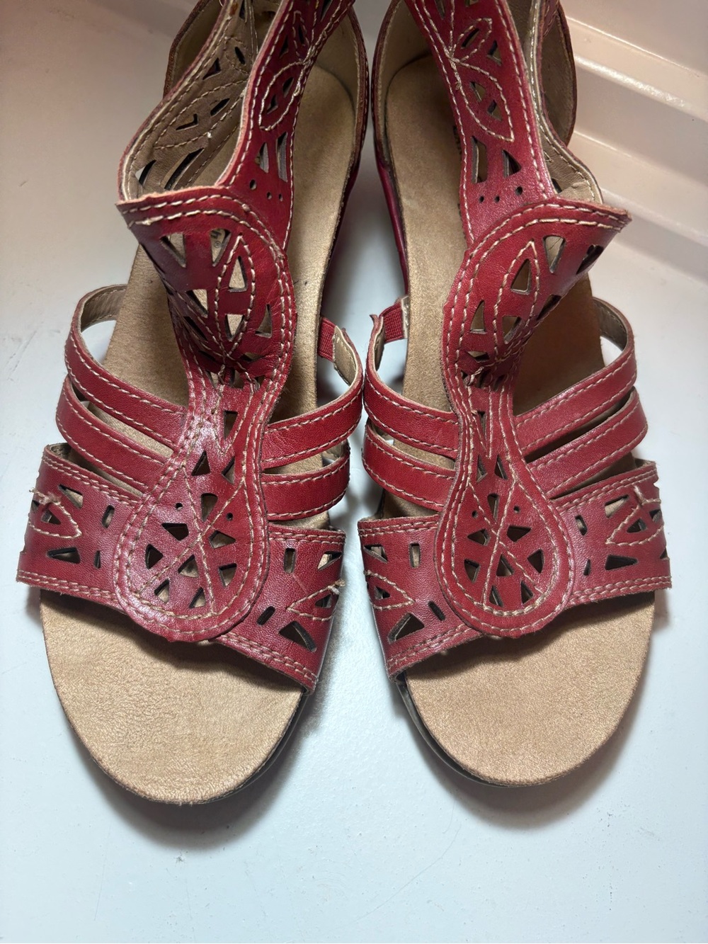 Earth Origins Red Laser-Cut Leather Wedge Sandals with Strappy Design